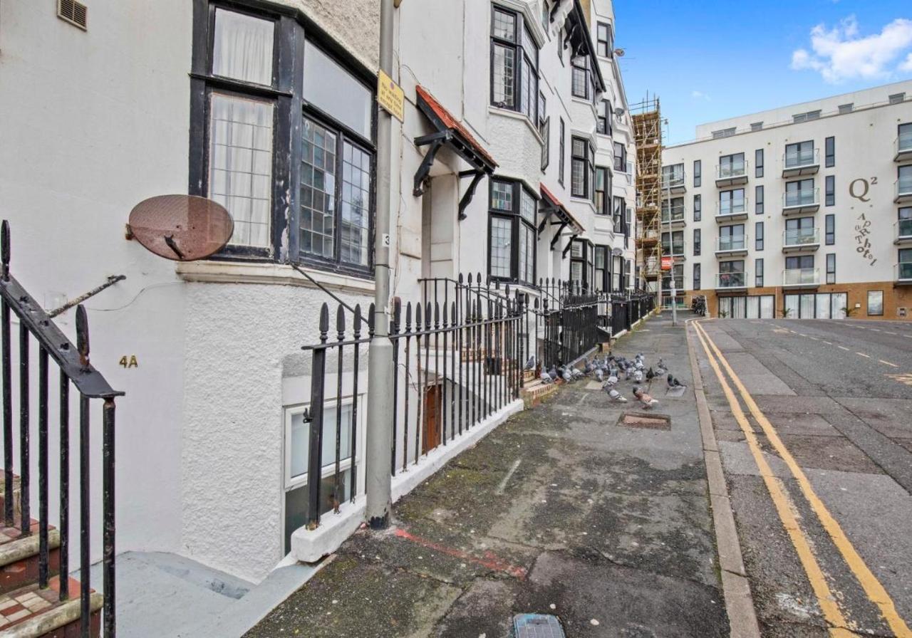 Queens Apartment - By My Getaways - Free Parking For One Car Brighton Exterior foto